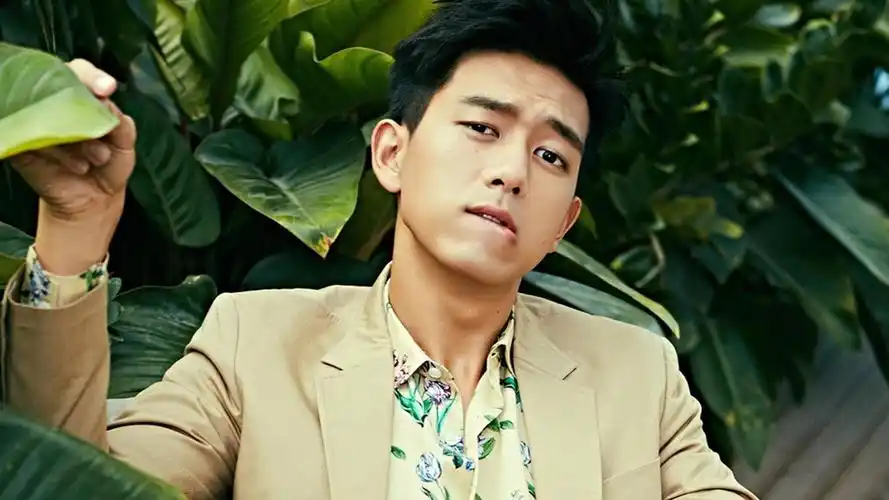 李现明星风尚壁纸2