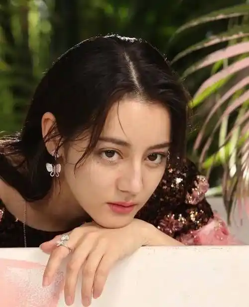 原创原来没有精修过的迪丽热巴长这样我的容貌焦虑被治好了