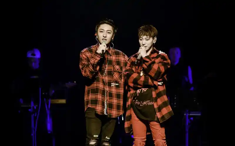 魏巡哽咽夺冠纪念舞台 好兄弟王梓宁惊喜现身