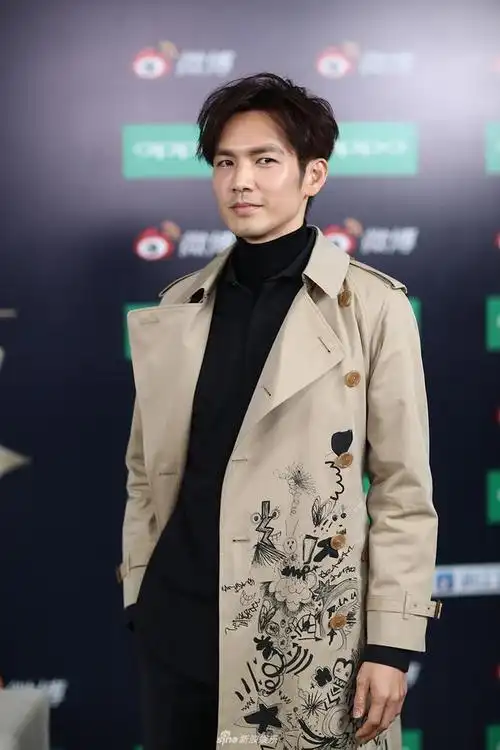 钟汉良:遇到挫折时会看粉丝留言 也会在微博自搜