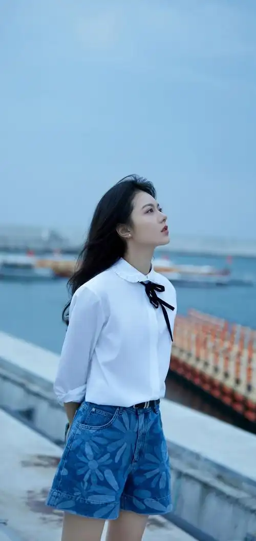 赵今麦超短裙手机壁纸