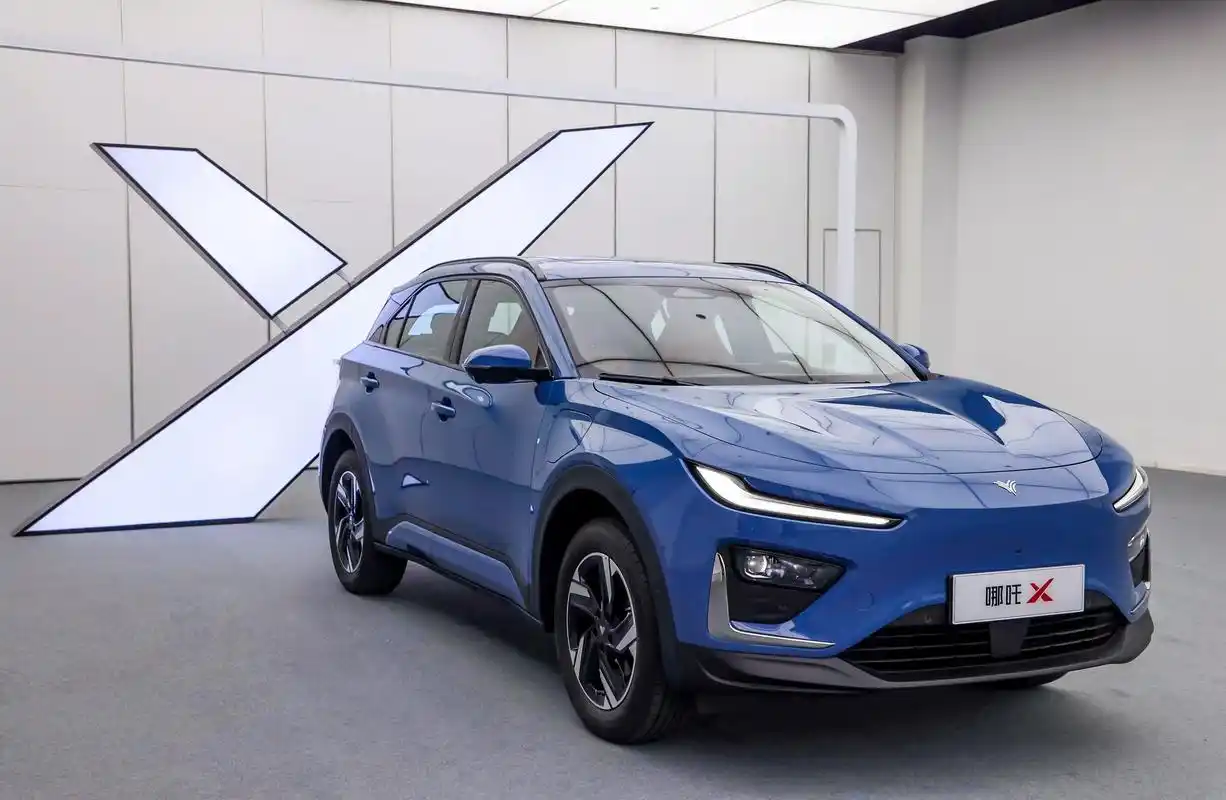 新哪吒x系列震撼登场:500公里续航大五座纯电suv,8.98万元起