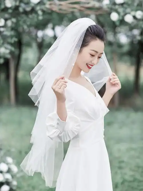 旅拍森系蓬蓬多层新娘韩式短款头纱简约婚纱摄影头饰超仙拍照道具