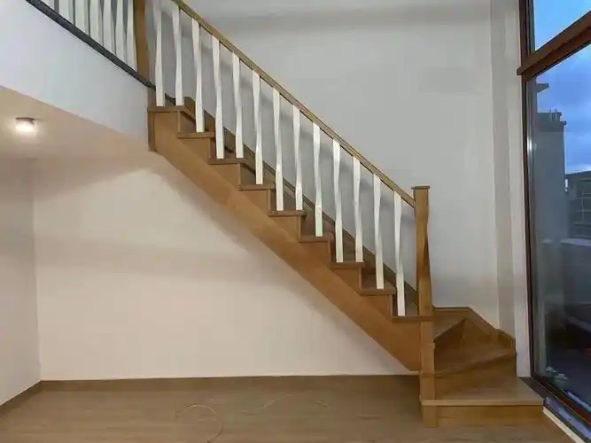 实木楼梯77特定柱形