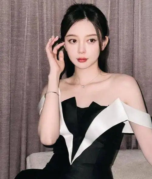 汪小敏自嘲出道12年赚不到钱害怕父母生病拿不出医药费