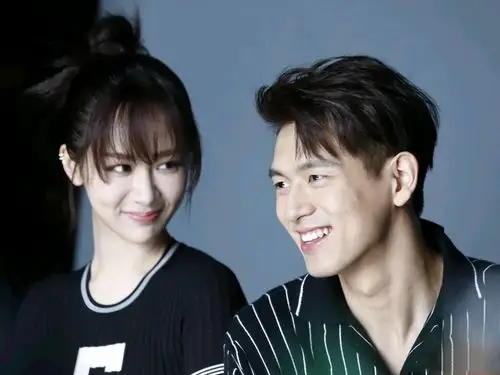 工作室证实杨紫李现领证?婚纱照曝光被网友疯传,粉丝齐送祝福!