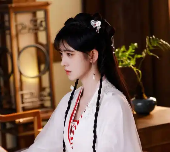 鞠婧祎最近的电视剧剧照_鞠婧祎再次饰演古代美人,携手"花容"演绎仙女