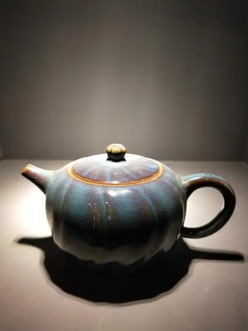 钧瓷茶壶之美