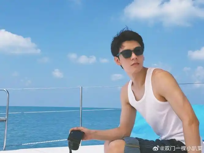 龚俊世界收藏夹又更新了##又慷慨了龚俊