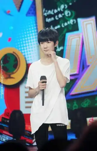 2014tfboys《快乐大本营》录制_高清图片大全-爱豆app