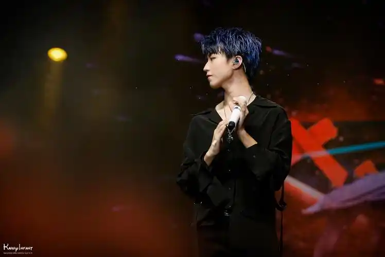 13 tfboys南京四周年演唱会… - 堆糖,美图壁纸兴趣社区