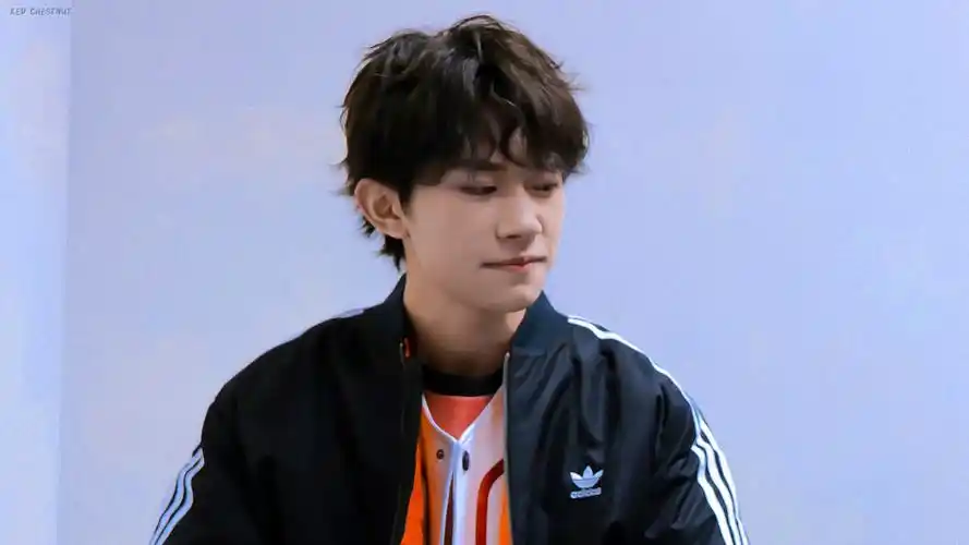 易烊千玺 - 堆糖,美图壁纸兴趣社区