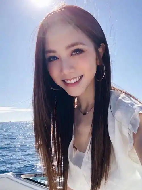 原创铁肺女王邓紫棋曾因恋情和耍大牌事件被封杀如今王者归来