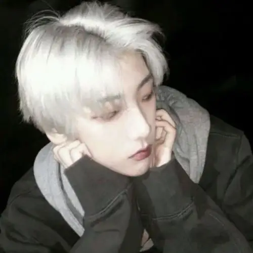 白发蛇精脸帅男头像