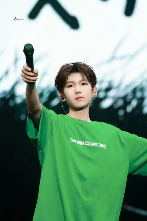 王源演唱会教父现场##王源客厅狂欢巡演