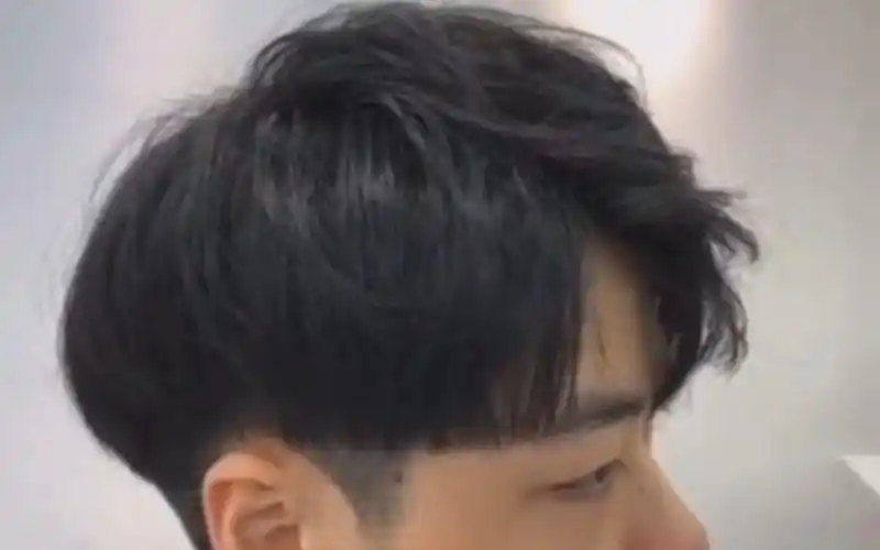 【男生发型推荐】不用烫的碎锅盖 简单打理韩式三七分 糟糕是心动的