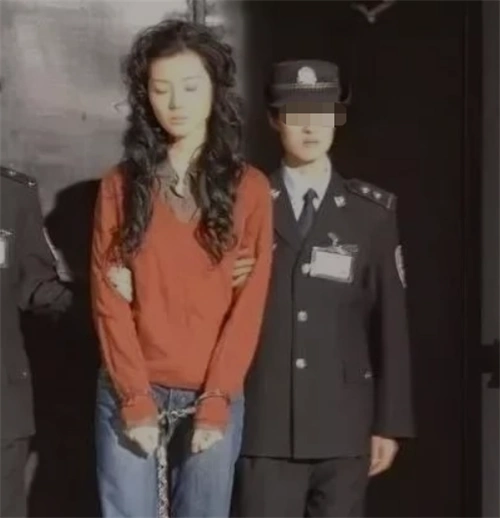 22岁美女死刑犯毕丽梅:被执行枪决后意外复活,该赦免还是该补枪