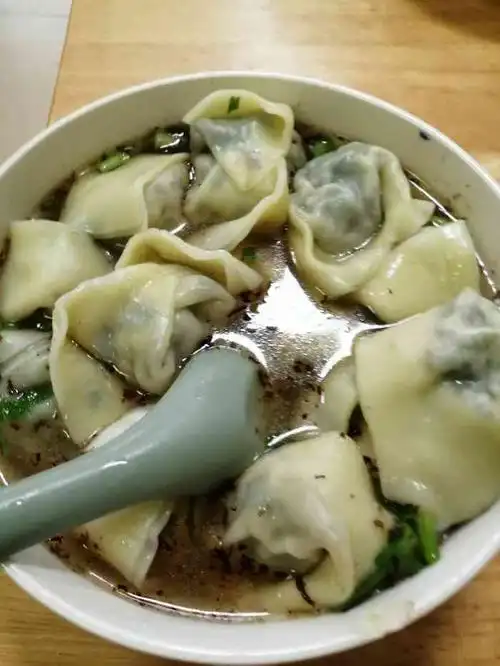 特色千里香馄饨(大渡河路店)-"就在家门口很方便,平时也没注意到,偶然