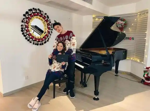 邓紫棋与男友四目相对罕见秀恩爱晒mv花絮照