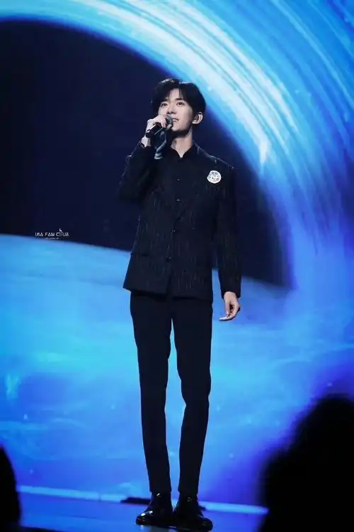 易烊千玺新生之夜大秀官宣##易烊千玺新生之夜下周见