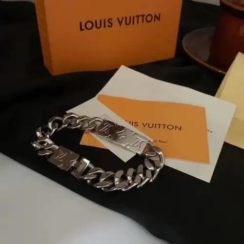 lv男士钢带金属手链 好看炸裂超级无敌断货款千辛万苦买了版钛钢材质