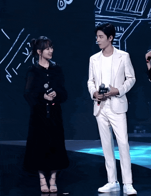 俩顶流就差官宣?_肖战_杨紫_余生