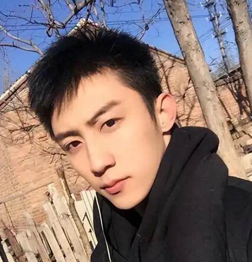 黄景瑜这次赢麻了:碾压杨洋,被官媒力挺,洗白过往