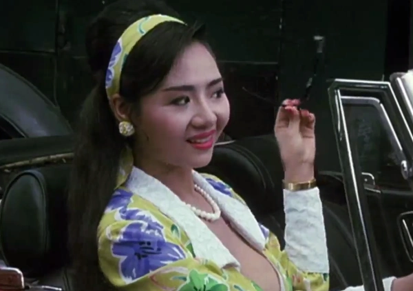 电影《跛豪》 1991年叶子楣出演电影《跛豪》,饰演may.