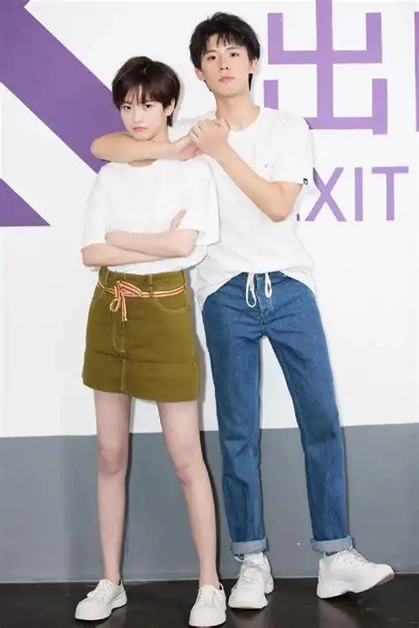 周奇和李庚希李庚希一天抽多少烟