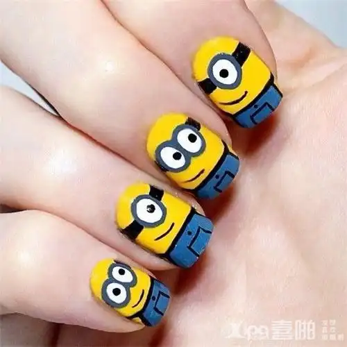 卡通美甲