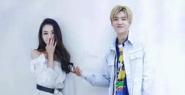 李晨baby恋情,难救奔跑吧收视率,网友为何又盯上了范丞丞白鹿?