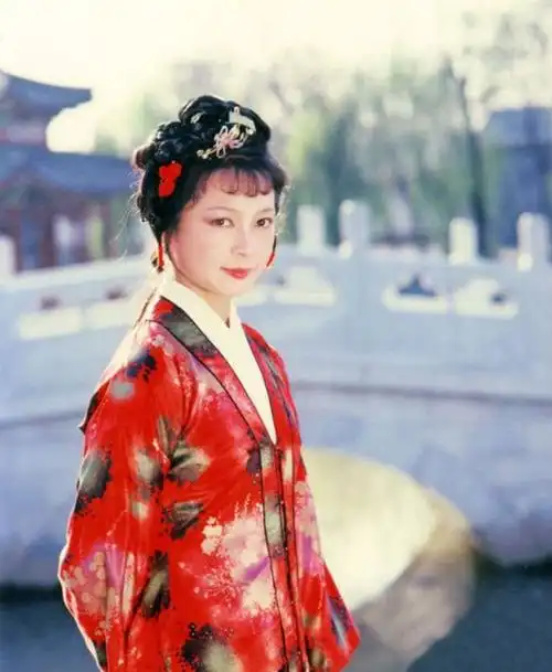 87版红楼梦里最不受观众待见的四个丫鬟,贾宝玉房中占两位