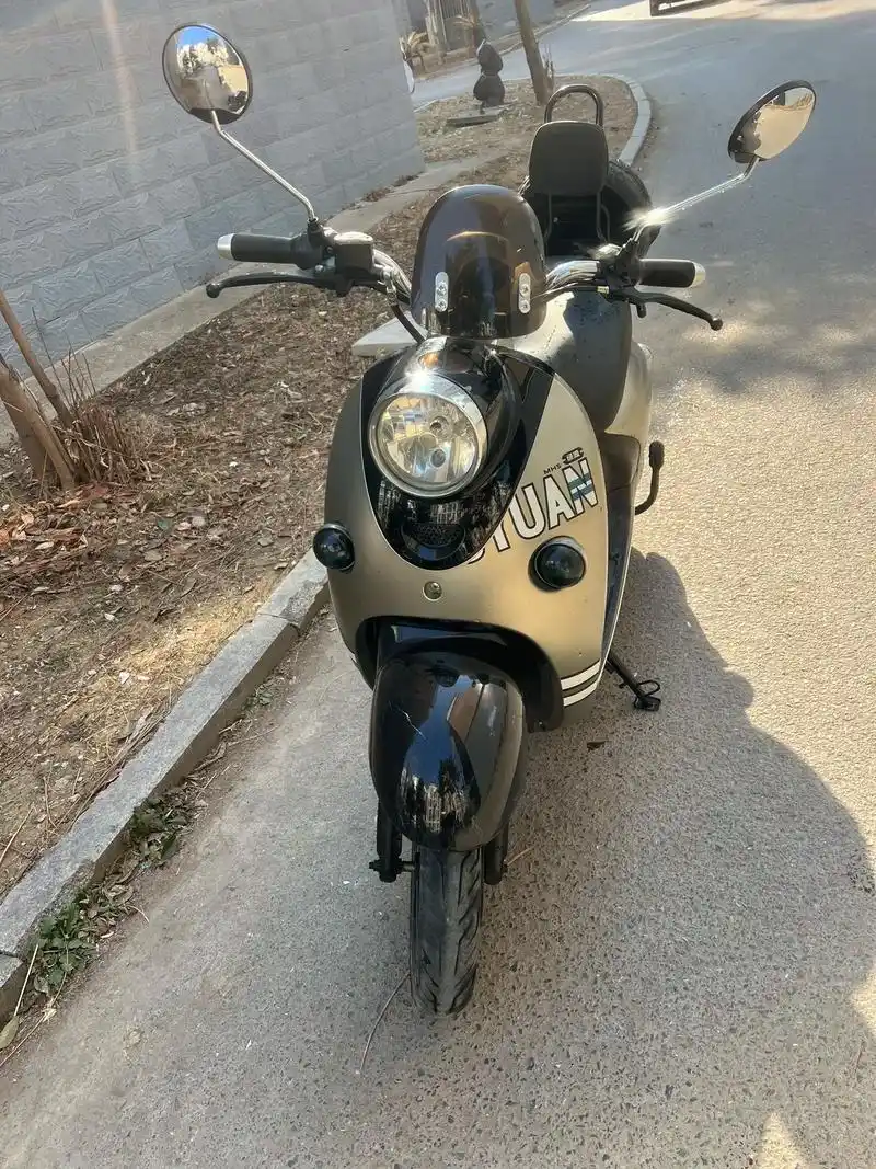 绿源小龟王,油压减震,油刹,60伏大电瓶几个月,出售需要的联 - 抖音