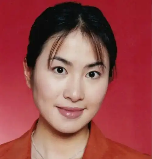 无滤镜,无美颜的珍贵大头照,这十位tvb女星,谁丑谁美一目了然|郭羡妮