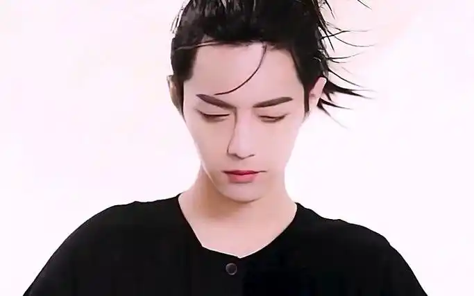 肖战 谁能拒绝高马尾!@肖战 #日常见肖战