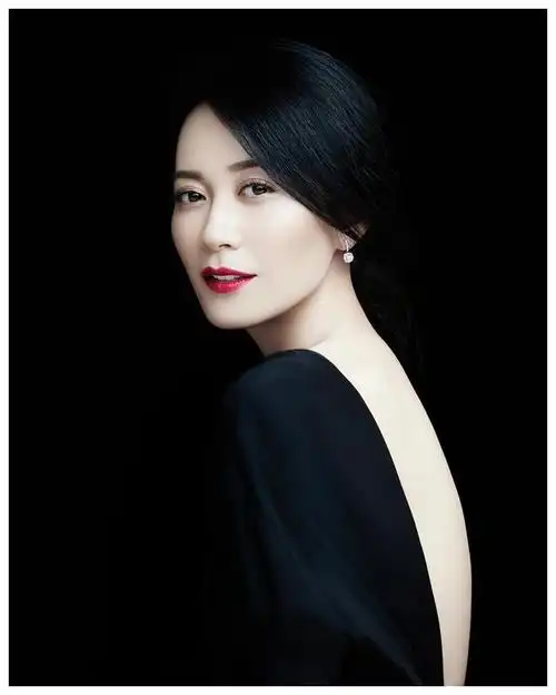 53岁俞飞鸿:叛逆女神,永远追求最好的自己|西施|宋慧乔|女强人_网易