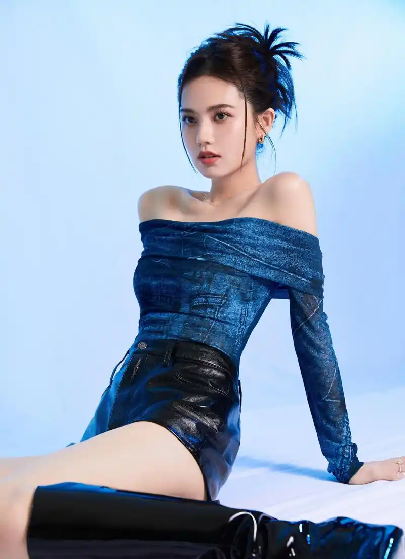 姜珮瑶:从配角到花旦的华丽蜕变,北影"小高圆圆"的演艺之路 在众多