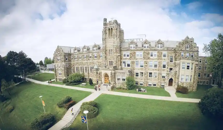 加拿大最厉害的大学多伦多大学