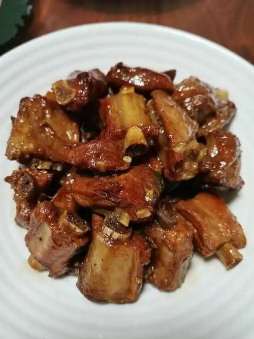 家有五喵做的红烧排骨