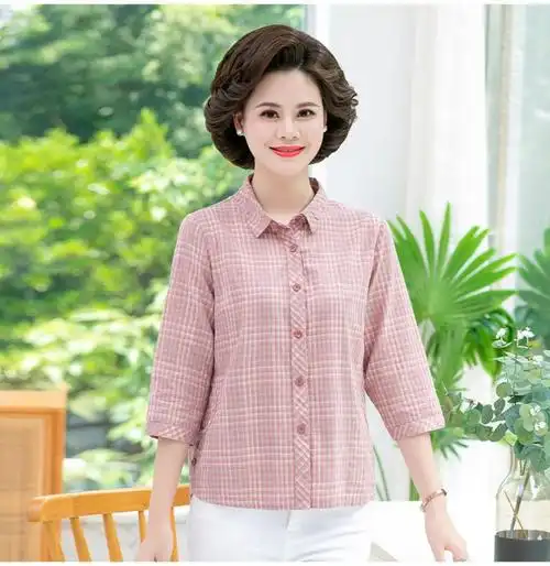 50岁妈妈衬衫七分袖纯棉小衫夏装妇女衬衣新款洋气中老年格子上衣
