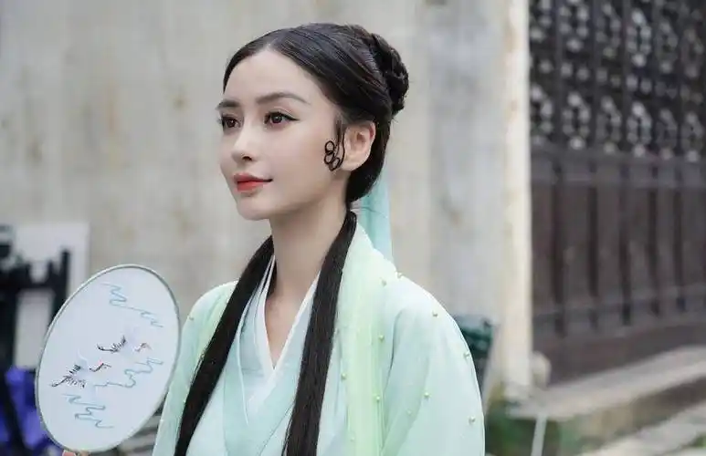 angelababy假扮npc雷人,众人反应超好笑,孙红雷:傻丫头_节目_被子