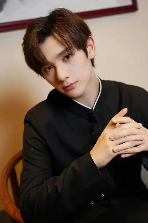 高卿尘纪念册可爱小九拿图必须dd