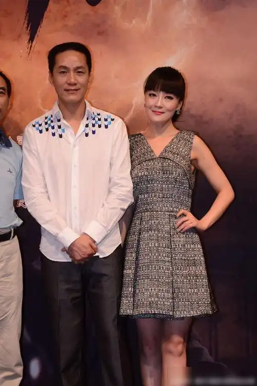 58岁的冯远征发自己截图大力呼吁反家暴|不要和陌生人说话|梅婷_网易