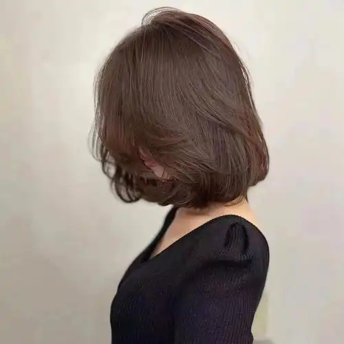 最显白发色冷茶色2022年流行发色