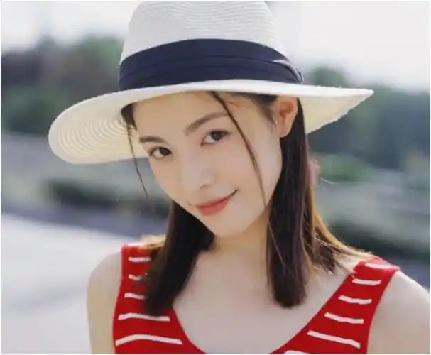 钟楚曦征服冯小刚迷倒李现再恋张云龙她的魅力究竟何在