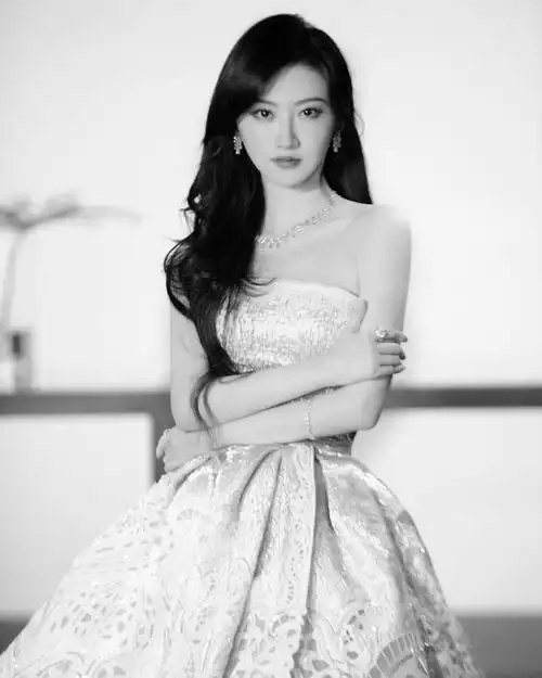 芭莎慈善夜活动楼