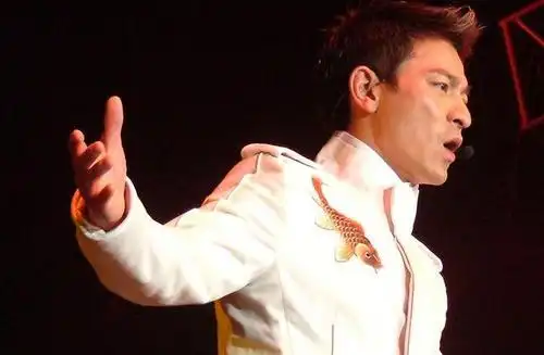 刘德华演唱会中止,李健的表情异常凝重,粉丝表示不愿退票!