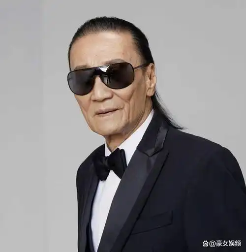 谢贤:成龙称他是个传奇,刘德华叫他四哥,巅峰时李小龙都靠边站