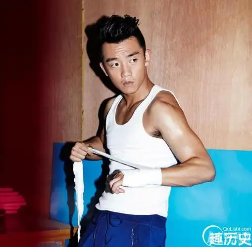 郑恺狂野写真曝光(2/6)最新新闻写真图片个人资料主页明星大全王真儿