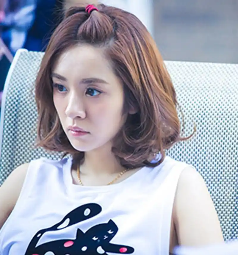 王晓晨的五款发型:图一纯情,图二温婉,我最喜欢图五!